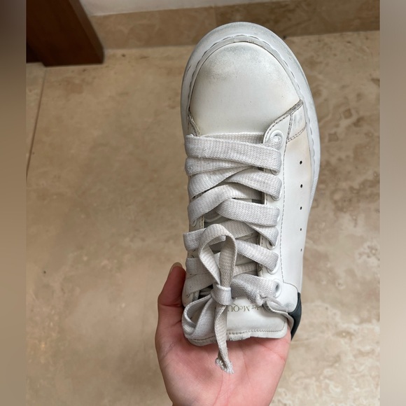 Alexander McQueen Oversized Sneaker in Black - Picture 7 of 13